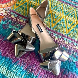 Nine West Metallic Dorsey flats